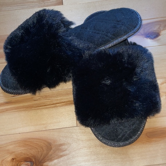 Faux fur slipper size 7-8 US - Picture 2 of 6